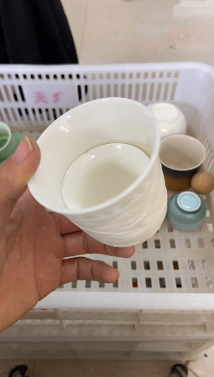 杯无运费险有瑕疵的摄影的产品有使用过的痕迹有点脏介意勿拍