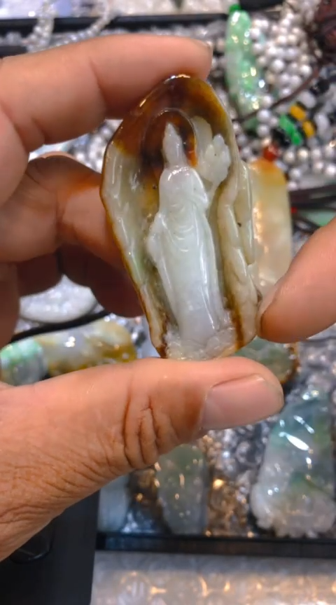 【闪购商品】翡翠吊坠(不含链)未镶嵌精品观音