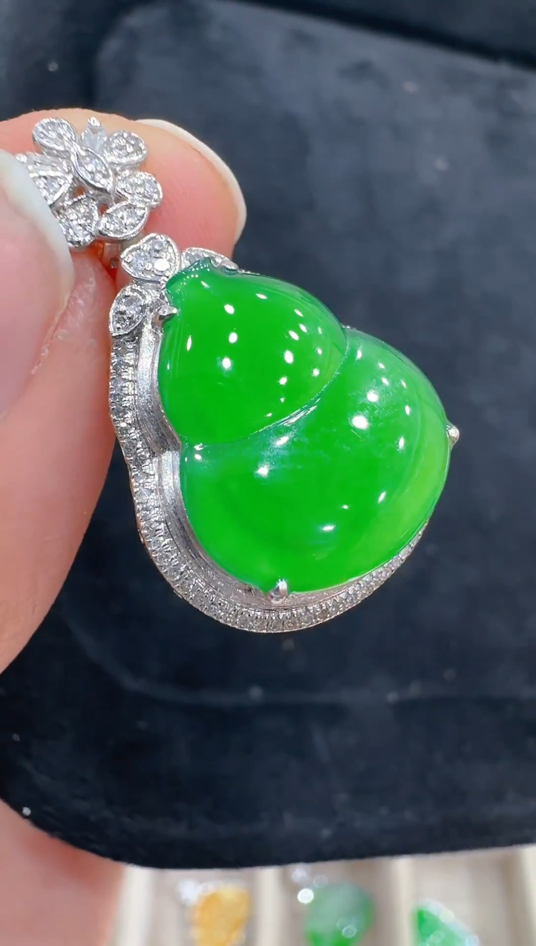 吊坠(不含链)18K金镶嵌翡翠多样性团购发货一件