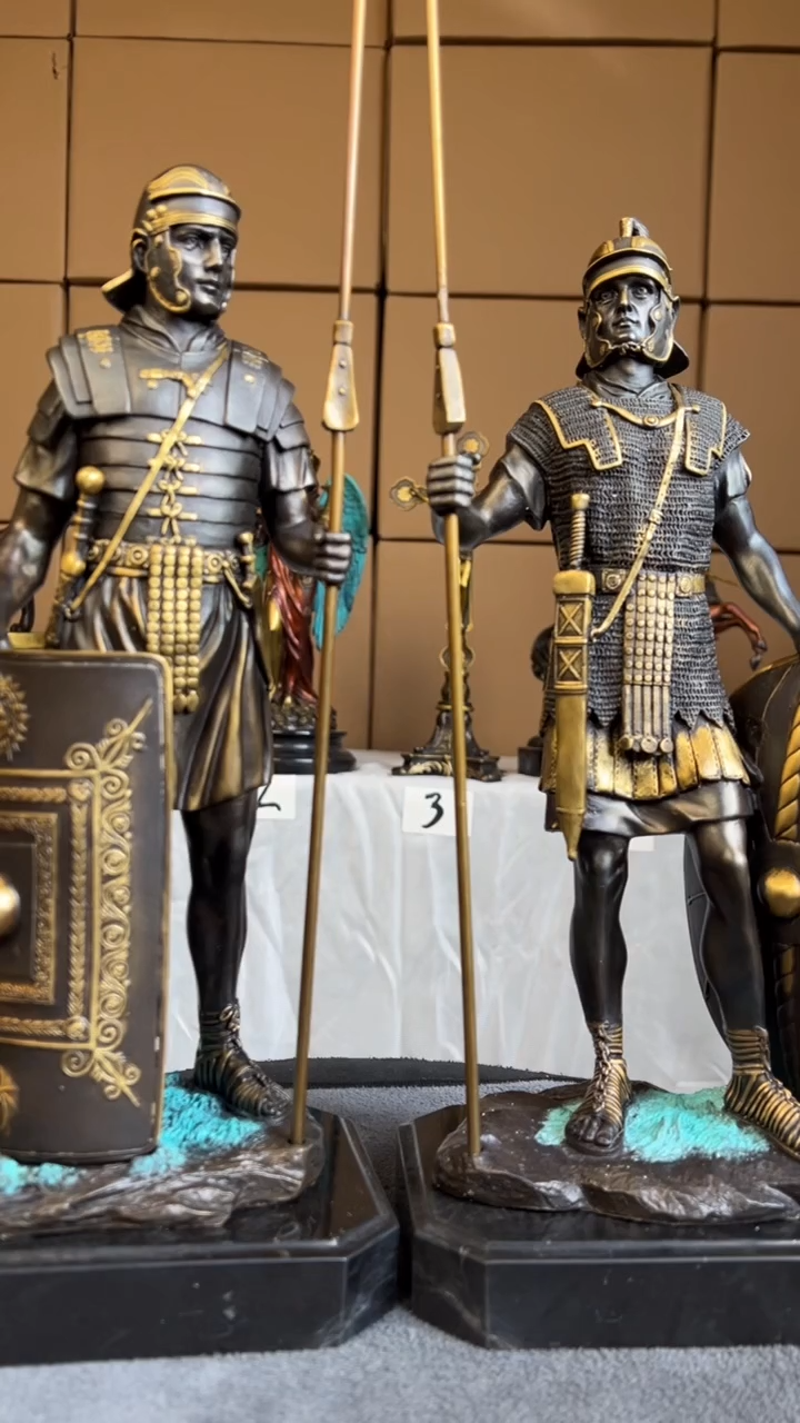 精铜材质精美雕塑