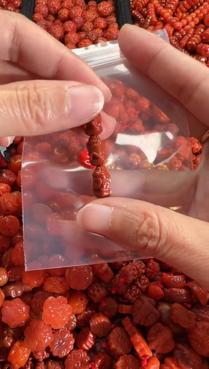 【闪购商品】南红玛瑙颈饰未镶嵌2