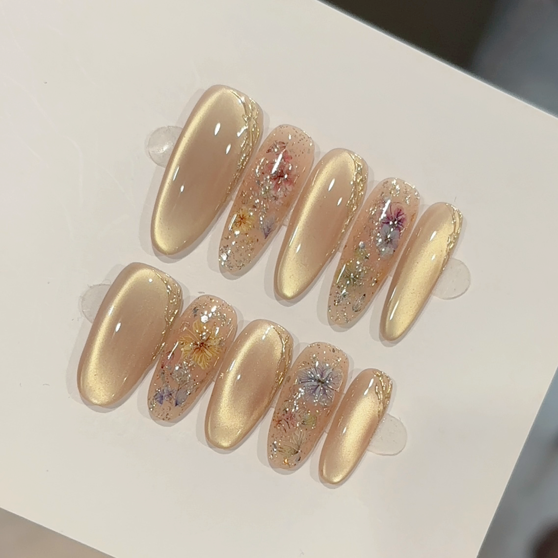 【莫奈花园】纯手工穿戴甲暖金显白猫眼随机干花打磨
