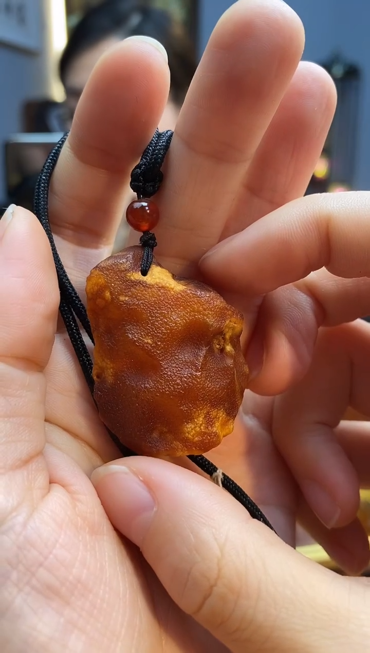 琥珀颈饰未镶嵌吊坠