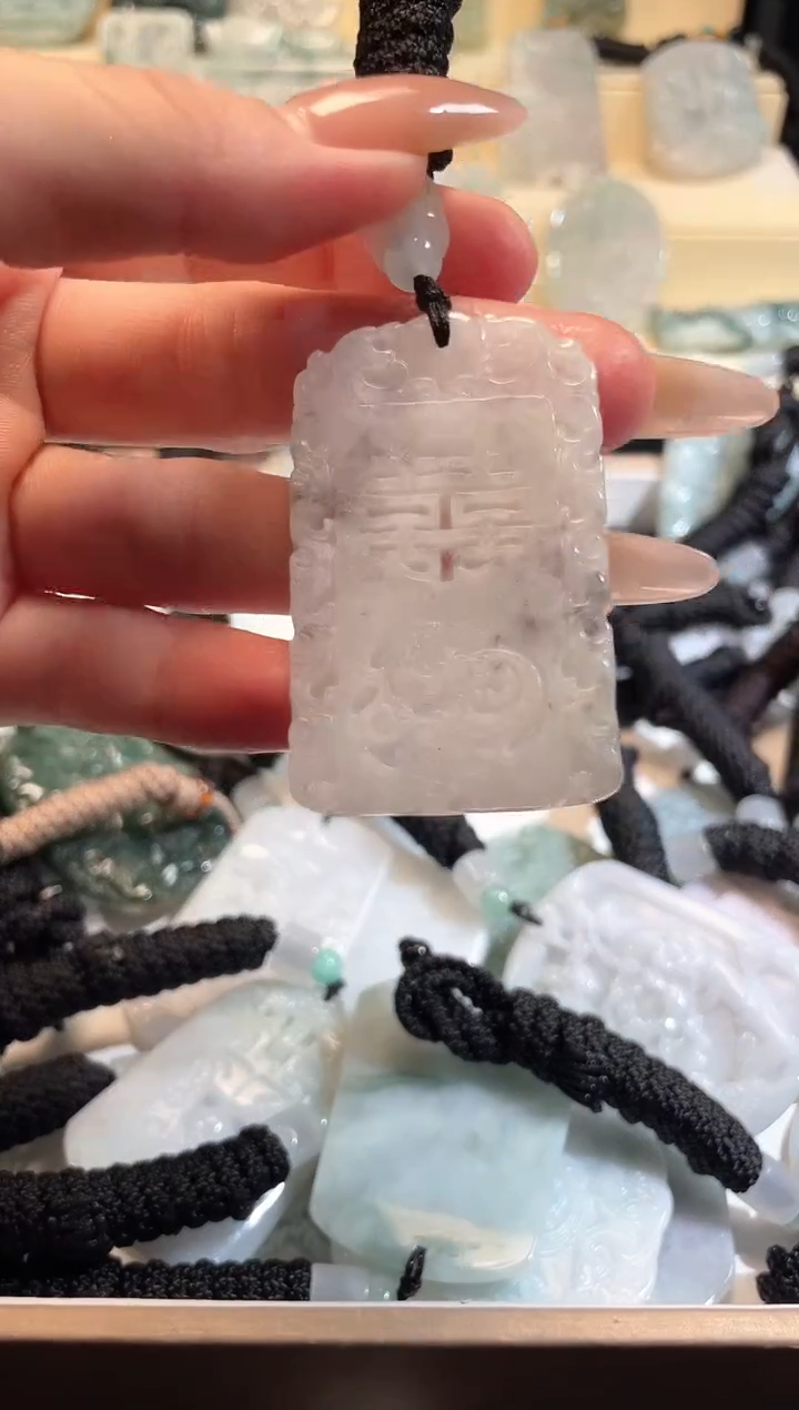 颈饰未镶嵌翡翠11/29/013