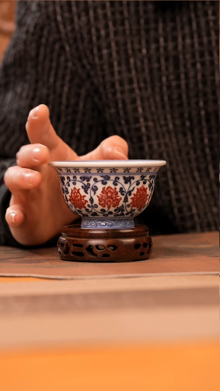 杯永明尚玩缠枝莲青狮心压手杯