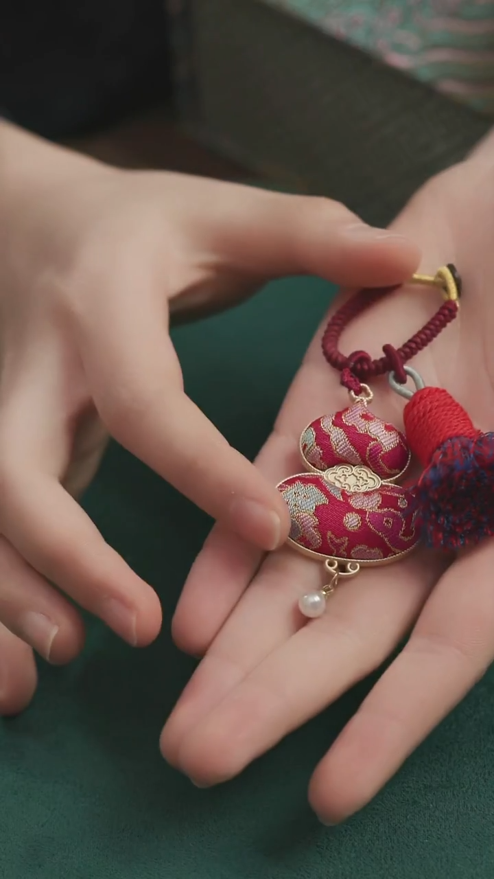 刺绣湘传礼宋锦挂件