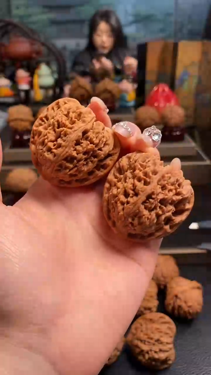 【闪购商品】文玩核桃把件K193南疆石44