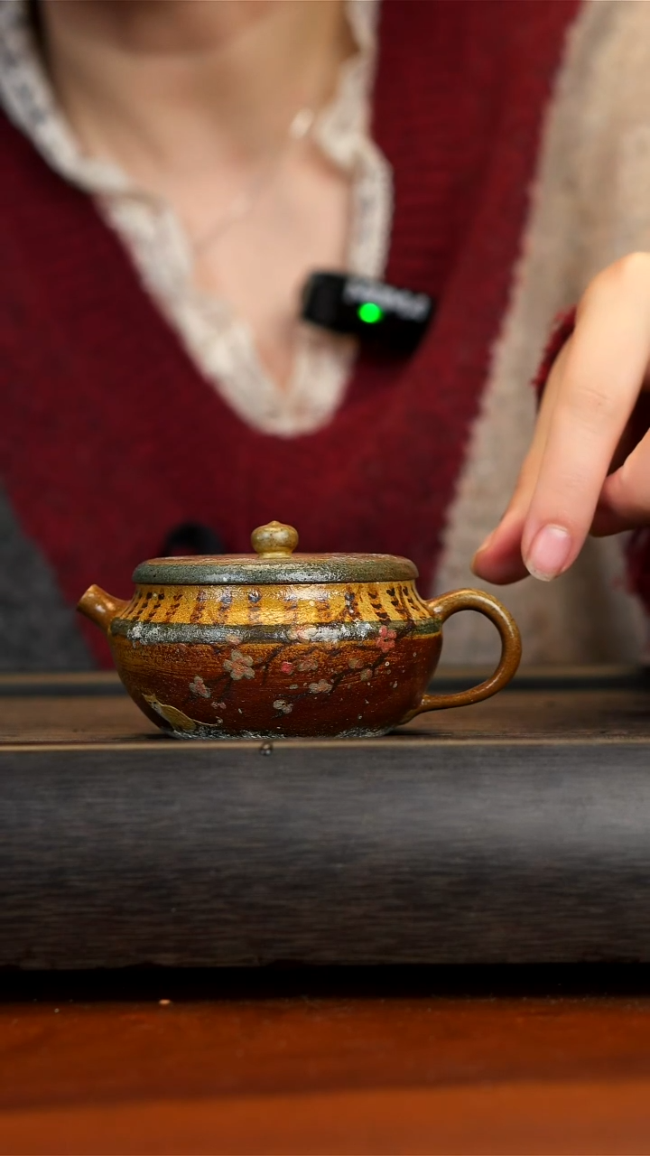 【闪购商品】紫砂茶壶故宫的冬汉瓦壶 观羽柴烧