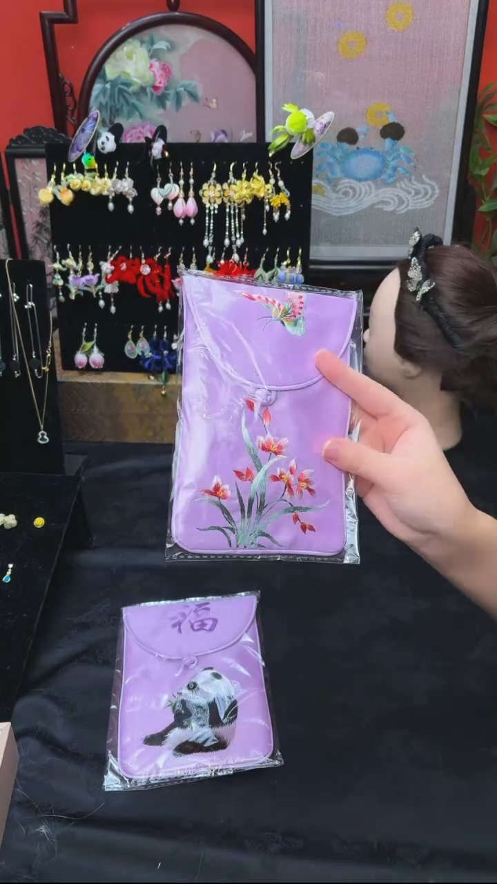 刺绣非遗手工绒花饰品