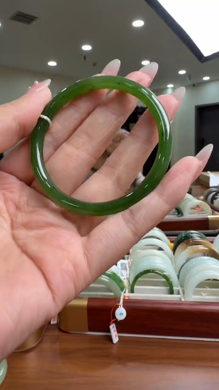 颈饰未镶嵌和田玉手镯53