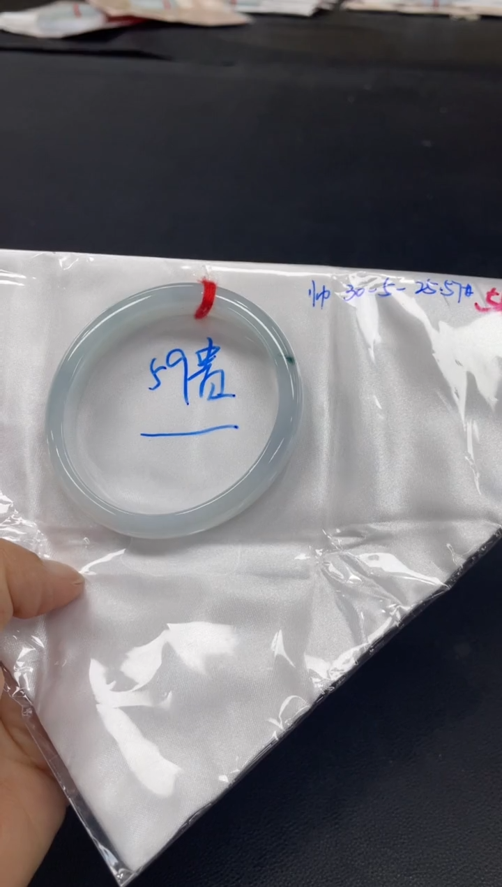 未镶嵌手镯翡翠翡翠手镯