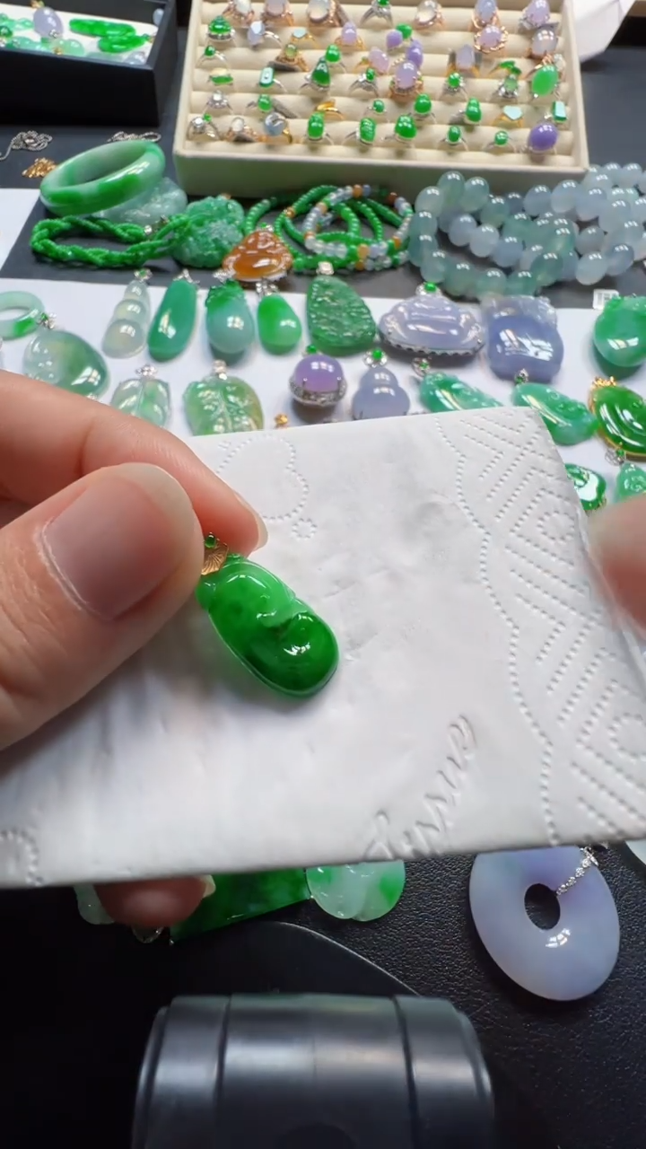 吊坠(不含链)18K金镶嵌翡翠980