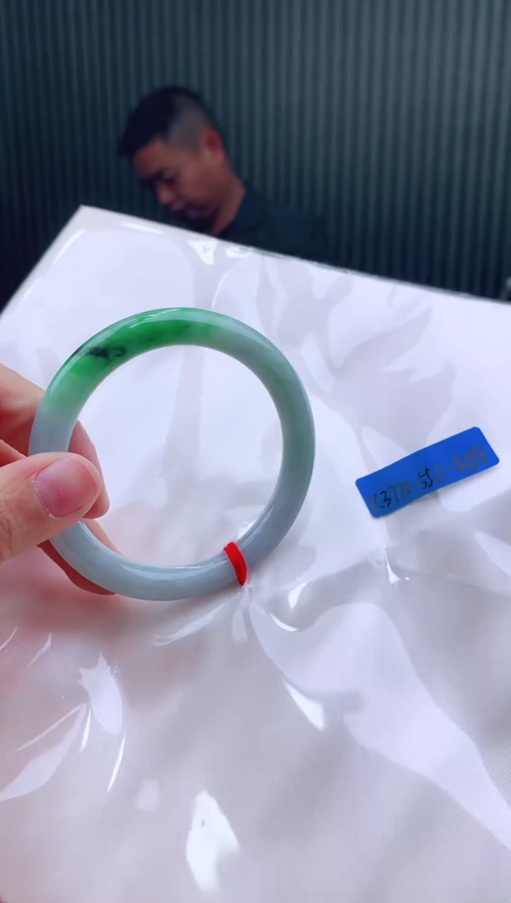 未镶嵌手镯翡翠111