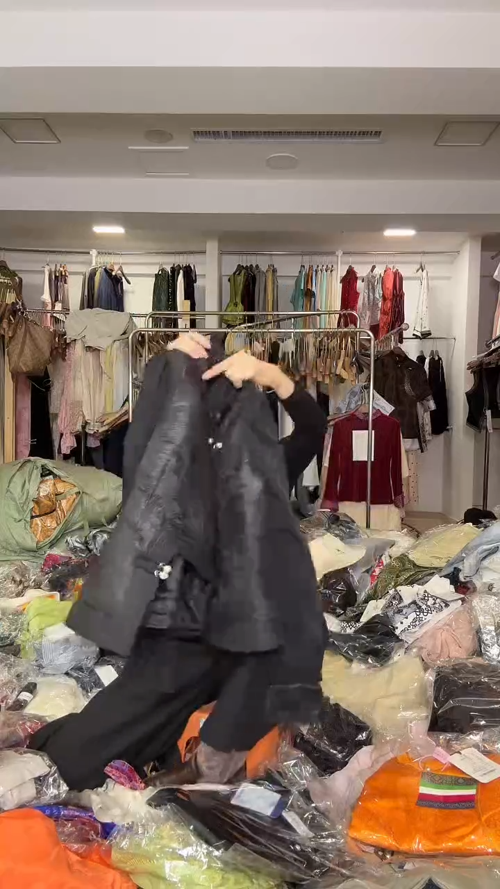   L码        105-115斤纱袖马甲