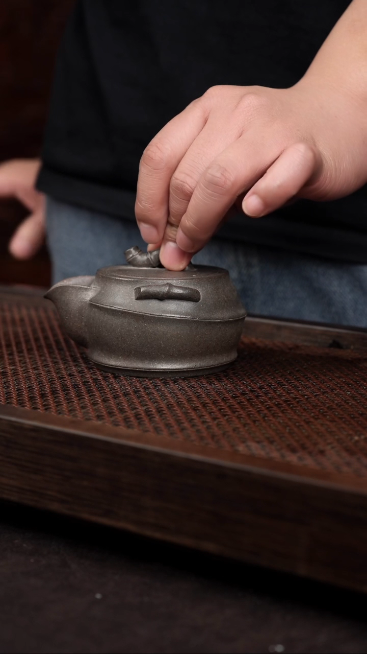 【闪购商品】紫砂茶壶岩中泥玉竹宝瓶