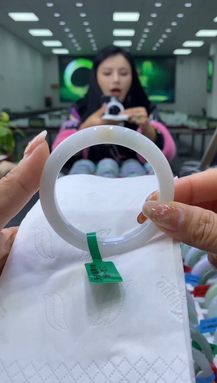 未镶嵌手镯翡翠00002018