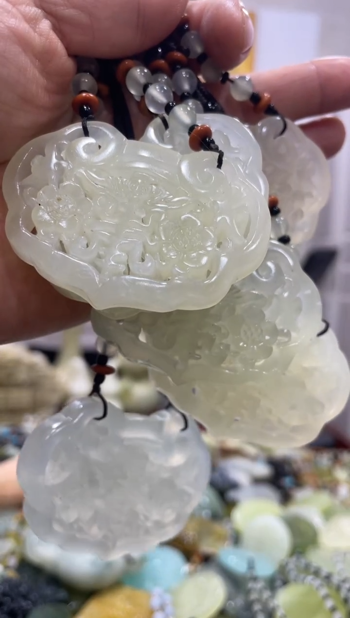 【闪购商品】岫玉吊坠未镶嵌多样性发货其中发一件