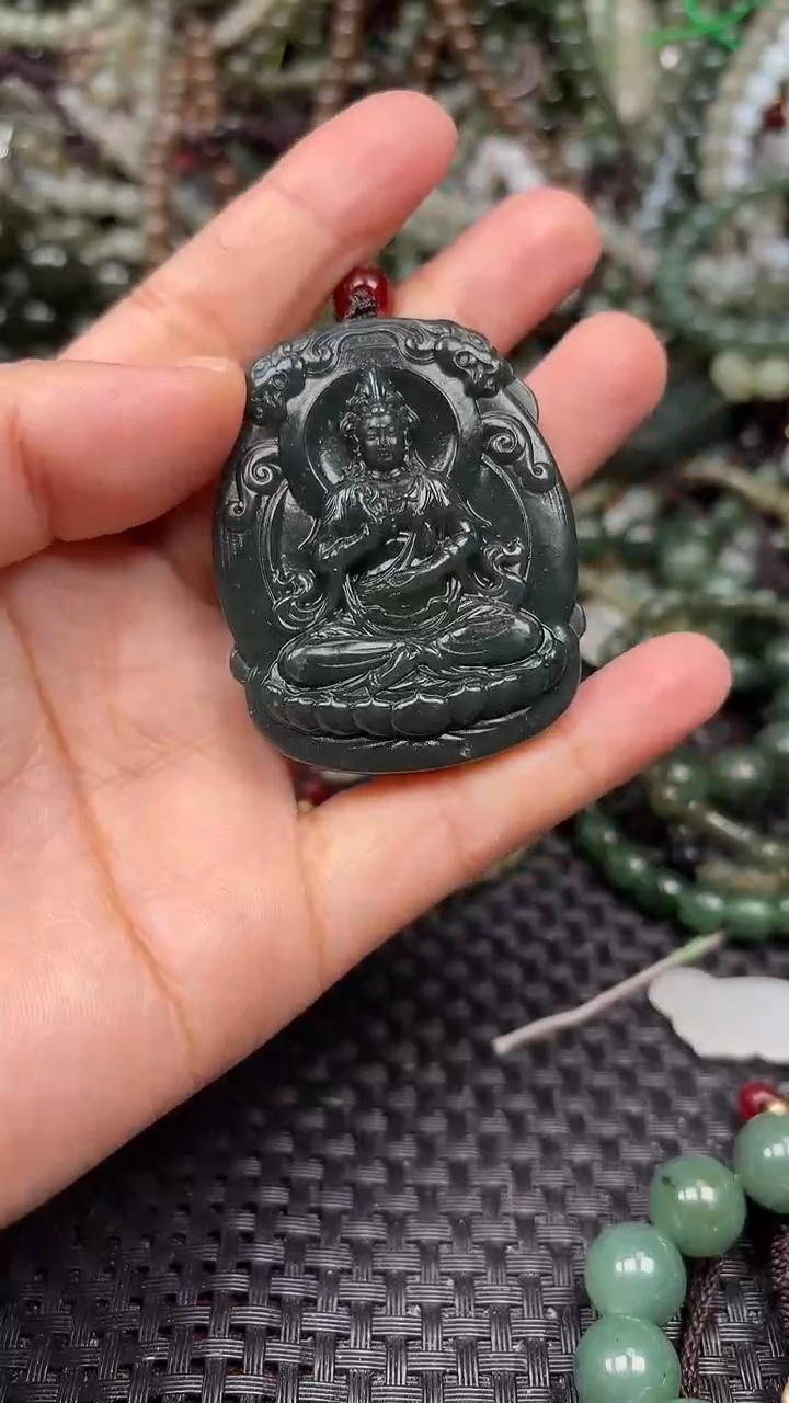颈饰未镶嵌和田玉1