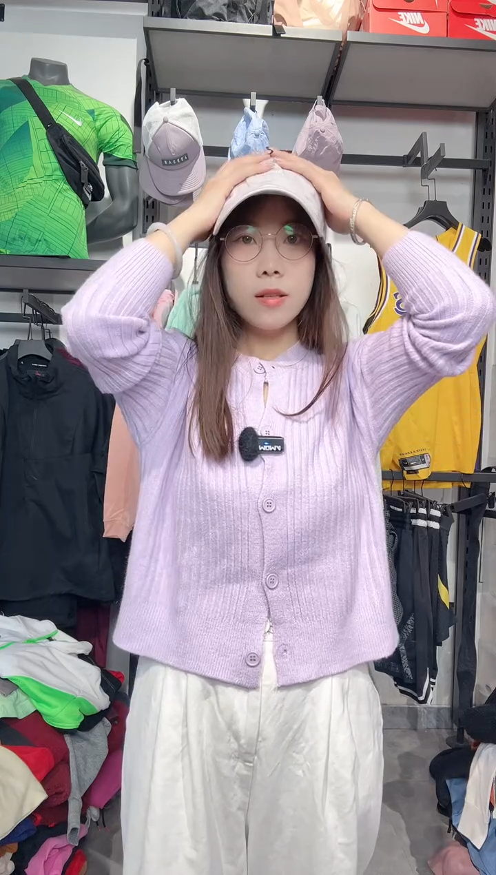 1064   编码 瑕疵款直播间过款为准 尺码 maozi