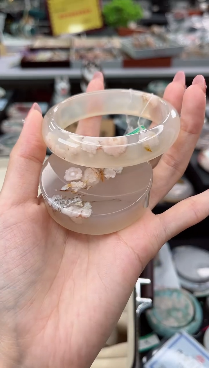 【闪购商品】石英质玉手镯未镶嵌58圈口（赠品镯心）6572404