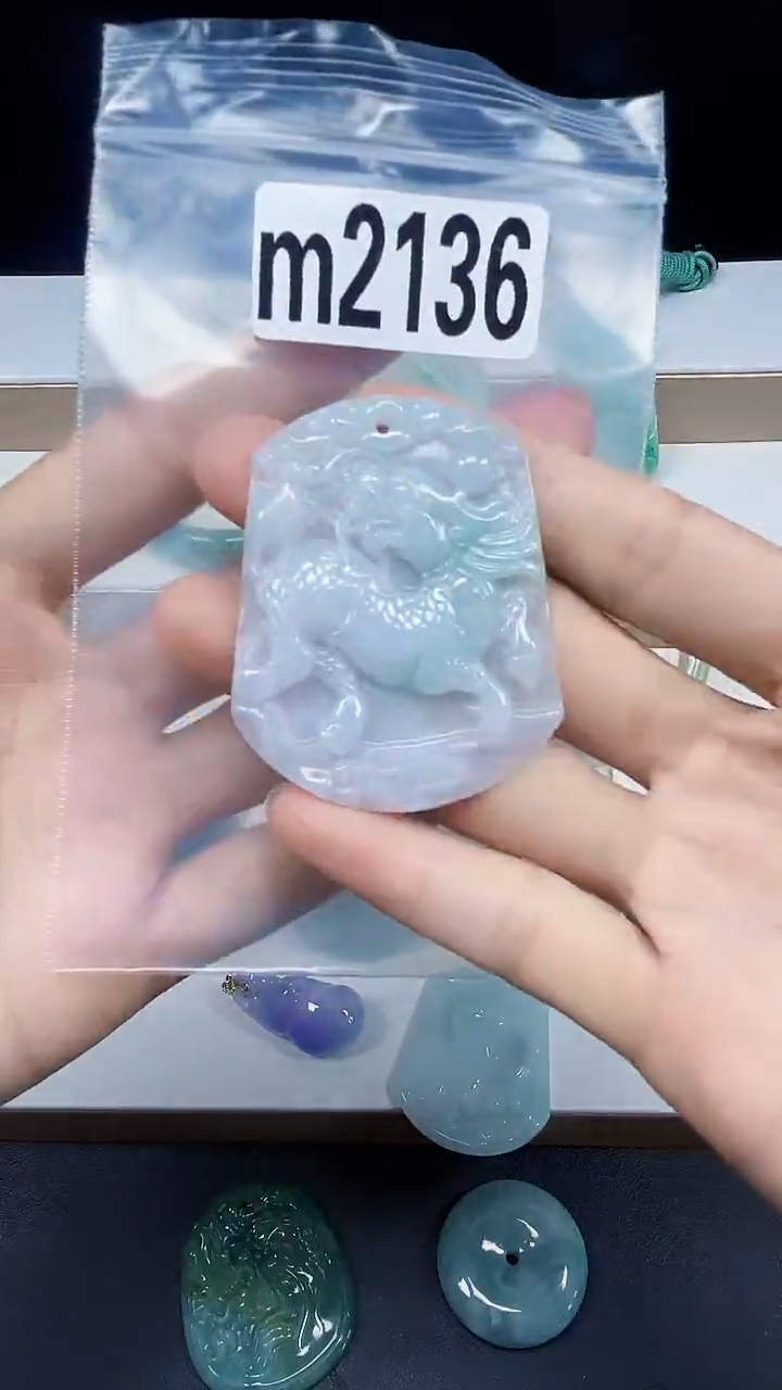 颈饰未镶嵌翡翠翡翠珠宝吊坠挂件