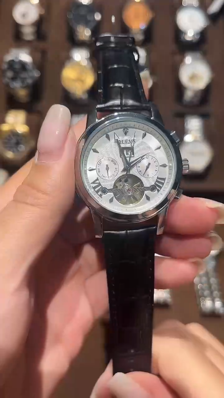 精钢孤品闪电购手表一个