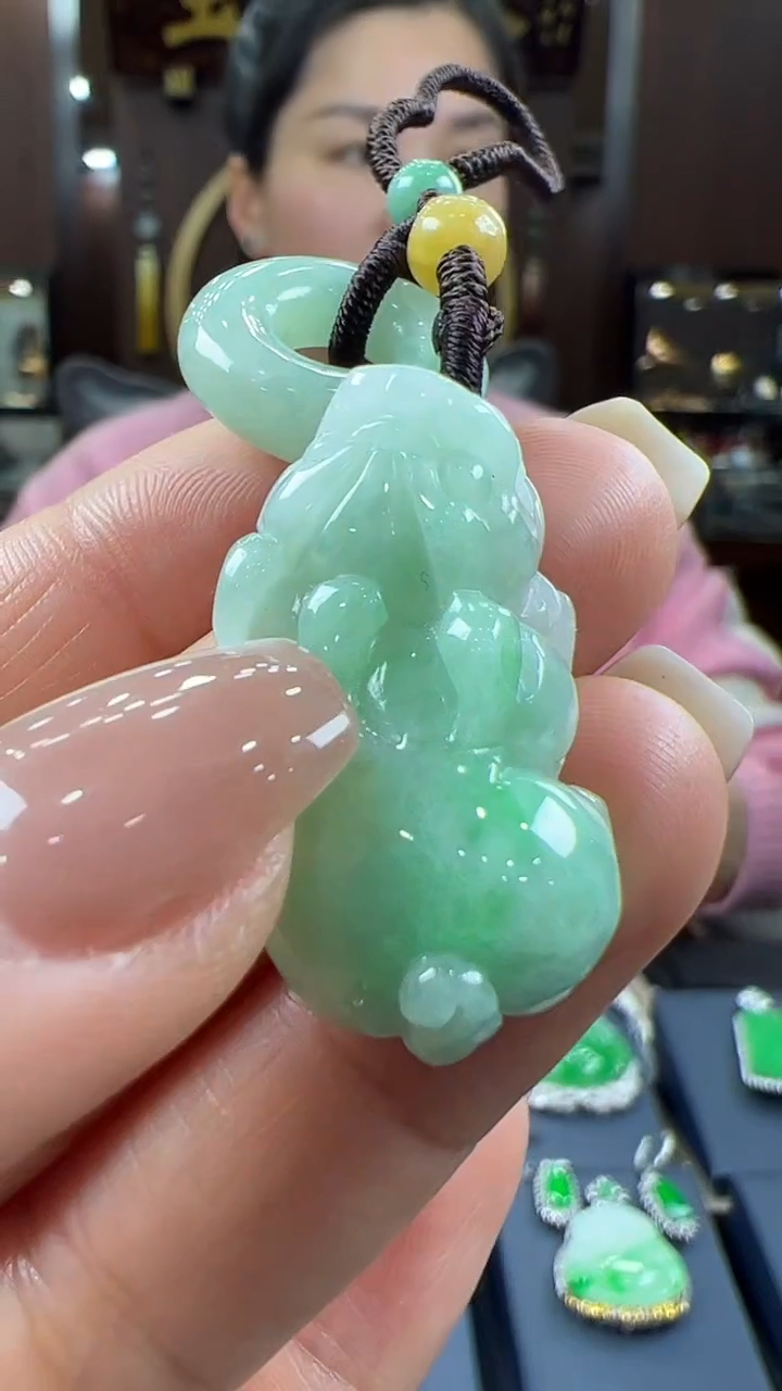 【闪购商品】翡翠挂件未镶嵌包挂 有瑕疵