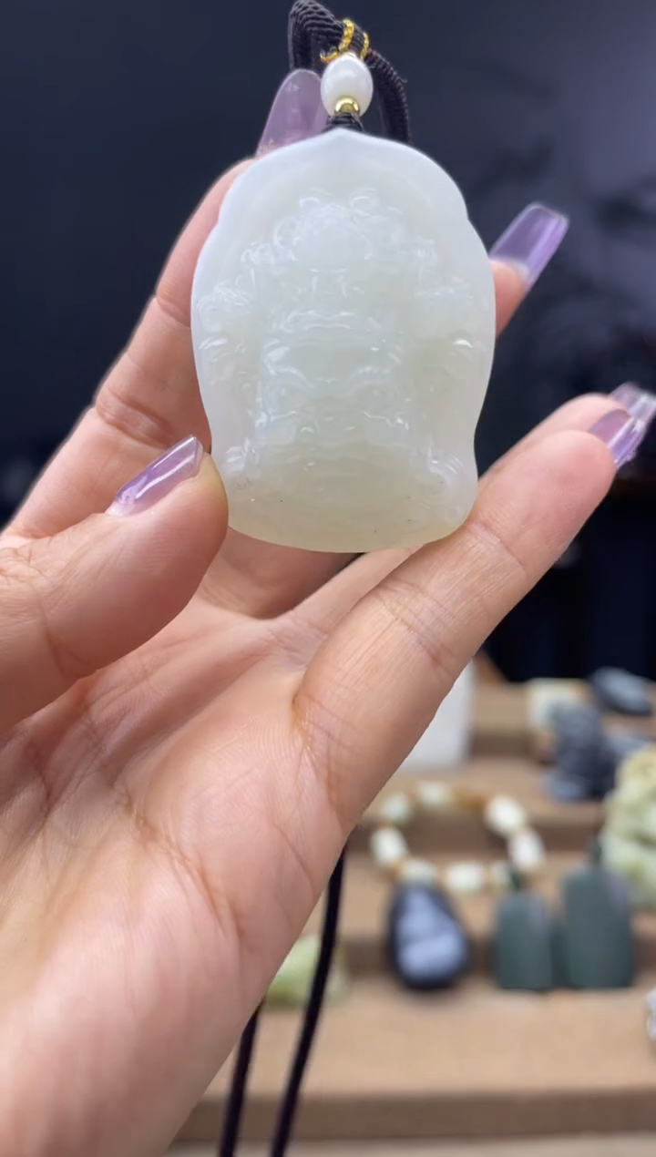 颈饰未镶嵌和田玉1