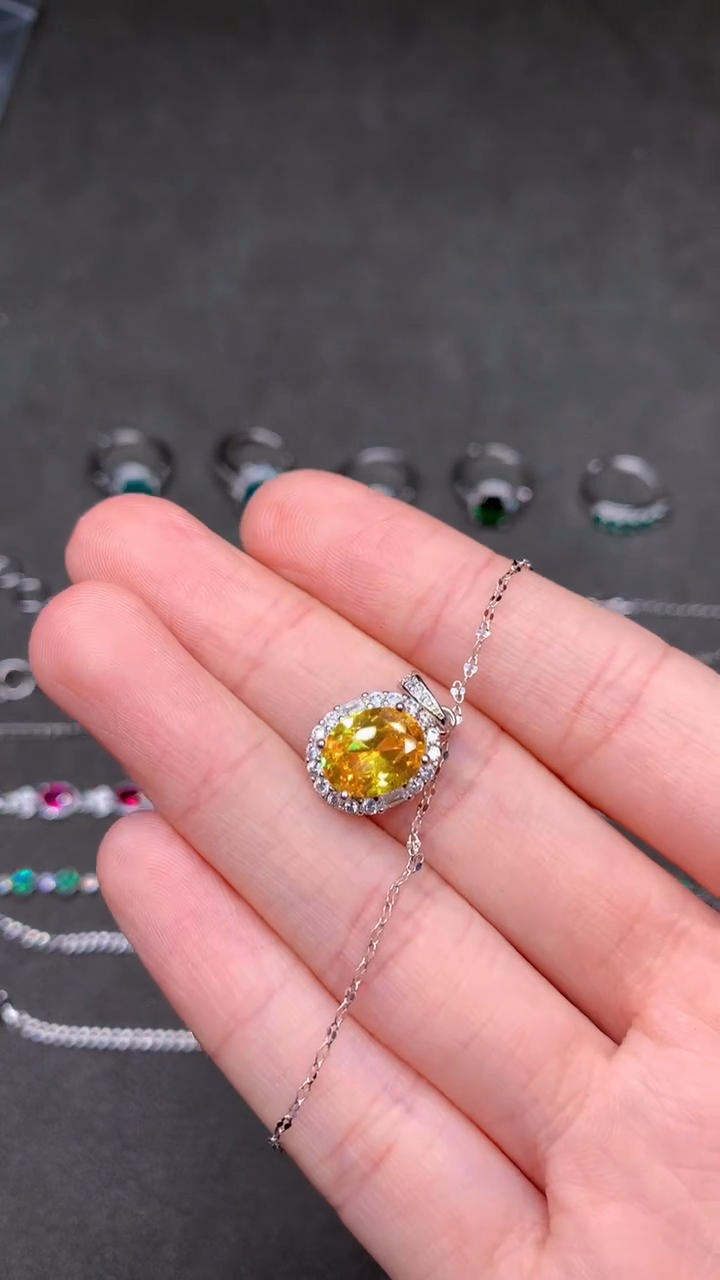 【闪购商品】蓝宝石吊坠(赠链)银S925镶嵌.....