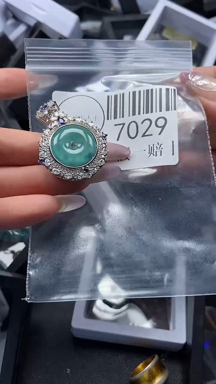 吊坠(不含链)未镶嵌翡翠7029