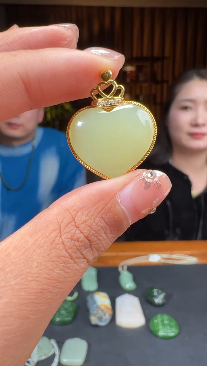 【闪购商品】和田玉21918K金镶嵌2.13冰冰多样性发货