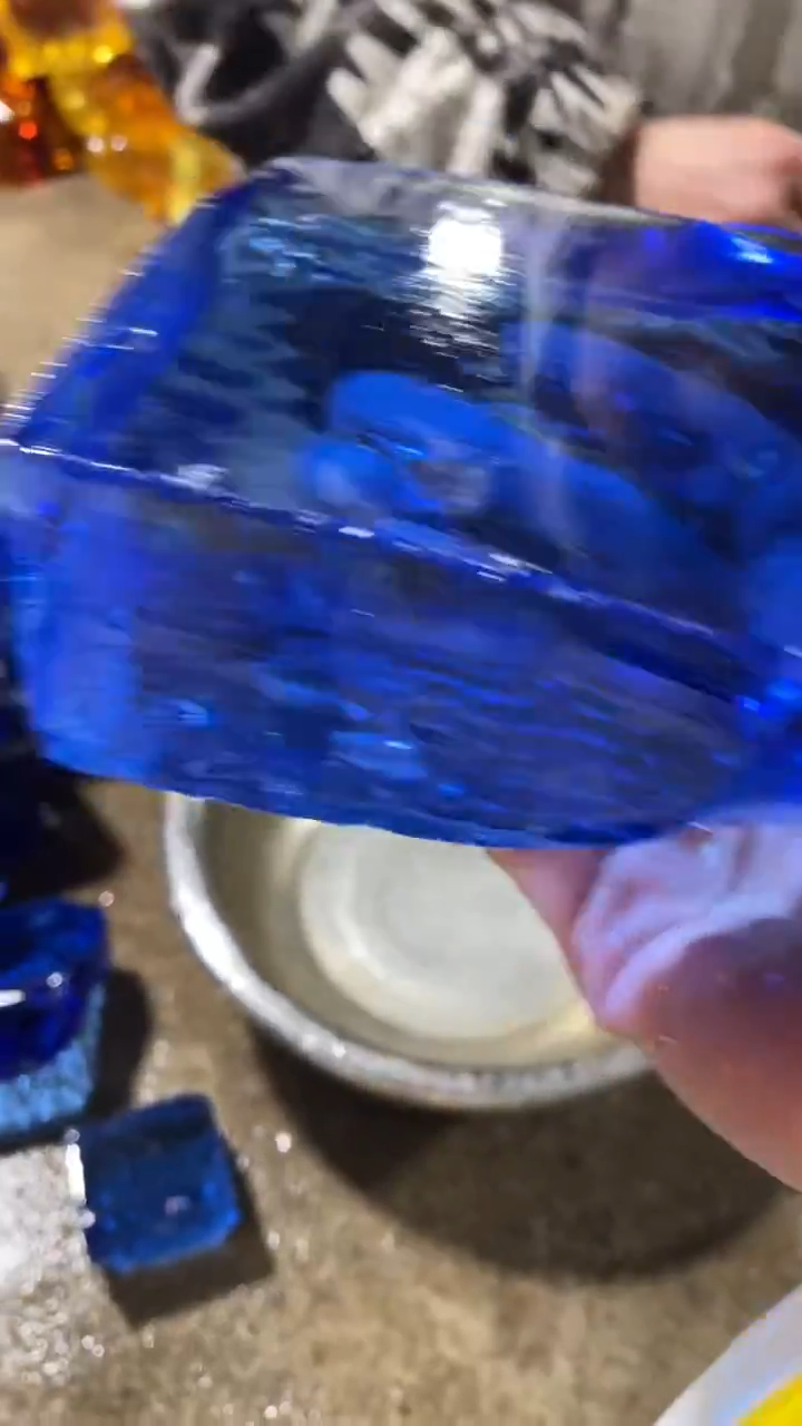 新疆五彩石原石摆件