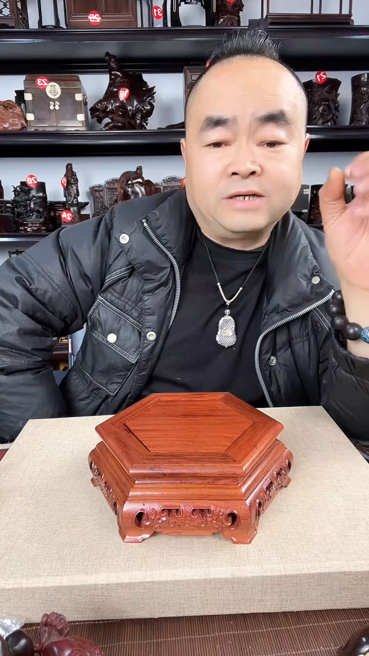 【闪购商品】木85瑕疵老李红木工艺品