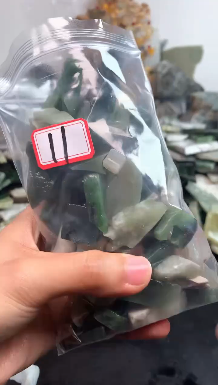 未镶嵌和田玉摆件11