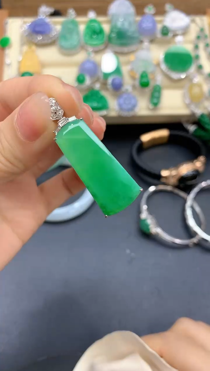 【闪购商品】翡翠颈饰18K金镶嵌564-中国好珍宝