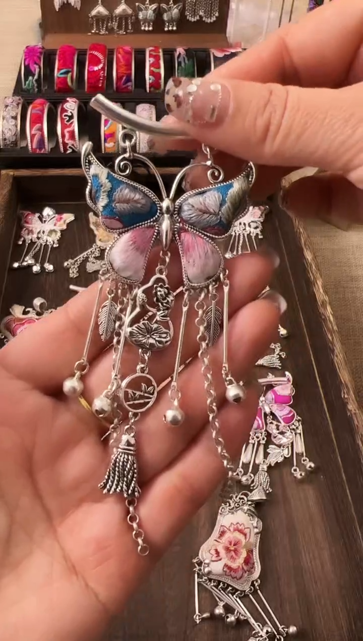 【闪购商品】织绣民族风老绣饰品454