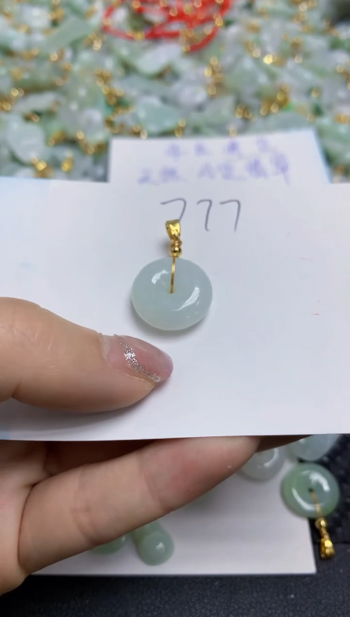 【闪购商品】翡翠颈饰合金天然翡翠A货