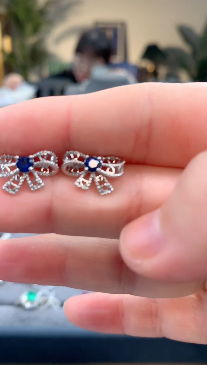 【闪购商品】蓝宝石耳饰银S925镶嵌蓝宝石