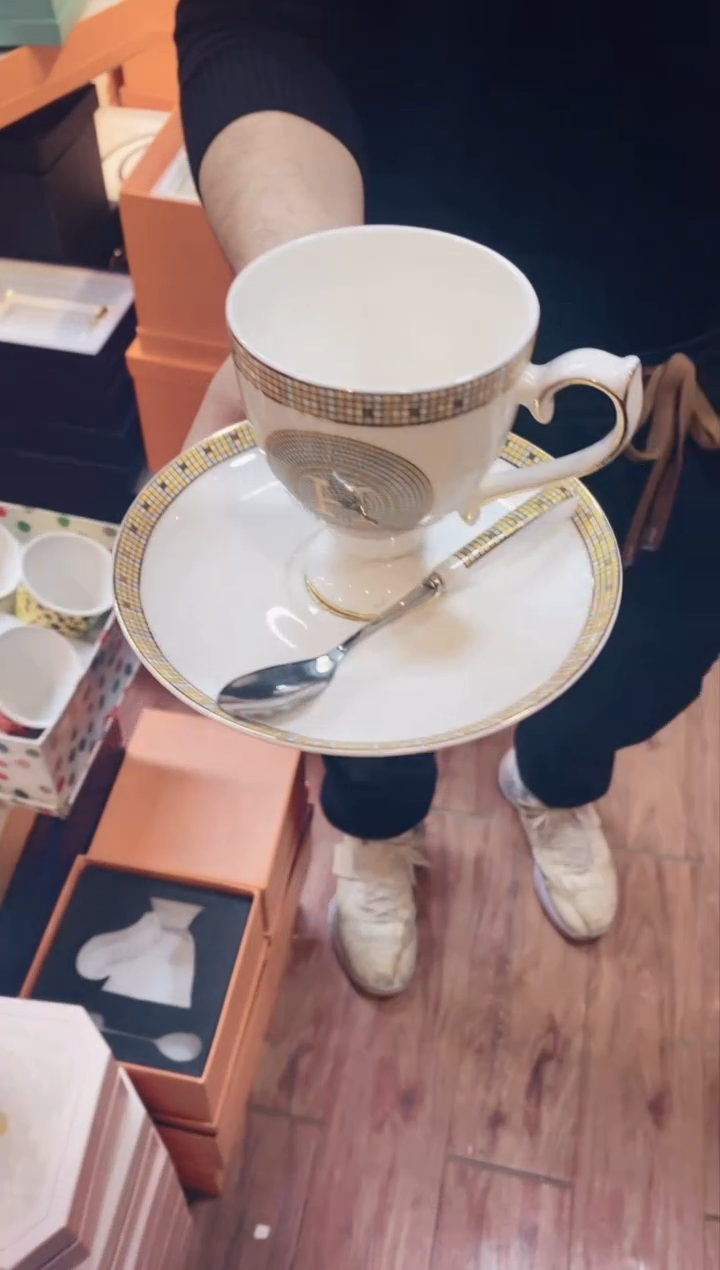 【闪购商品】杯鸿辉家品牌瓷器，京东包邮！