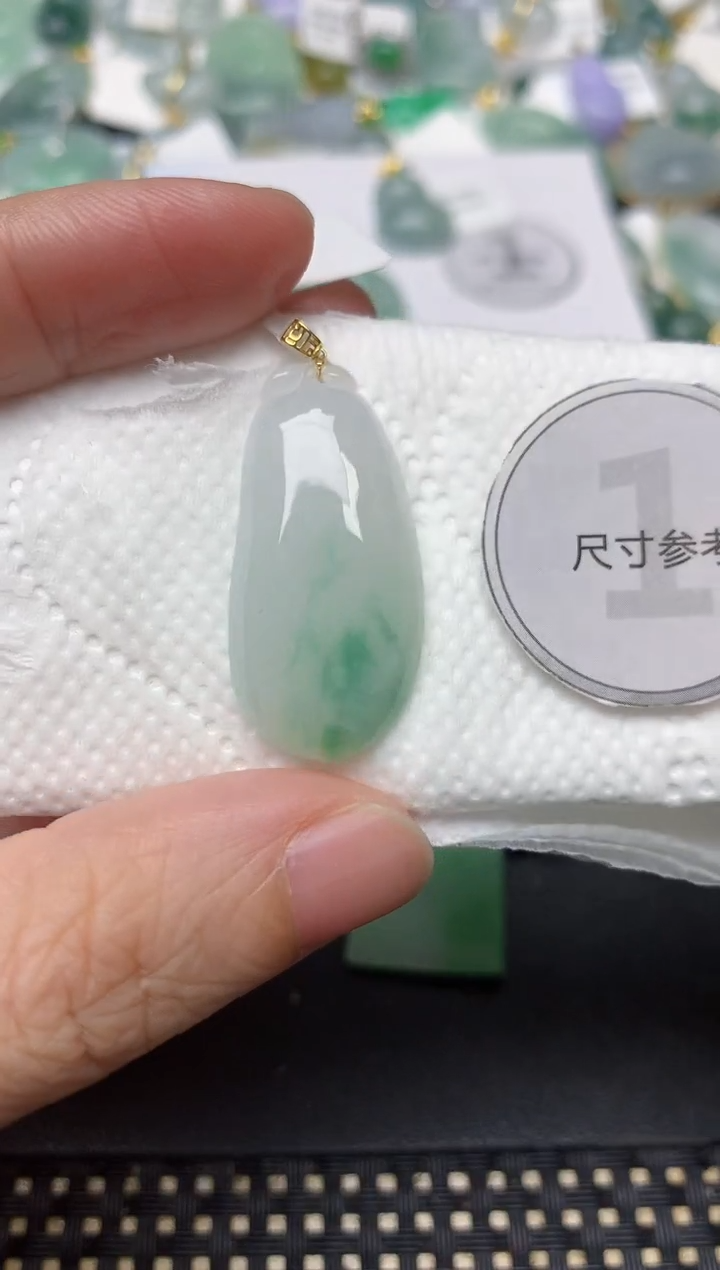 颈饰18K金镶嵌翡翠天然缅甸A货翡翠