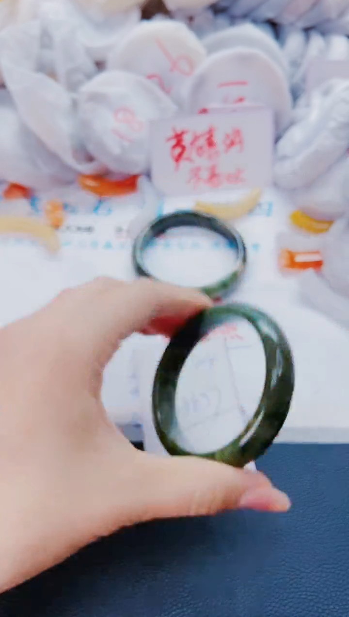 石英质玉手镯未镶嵌L204-56-57
