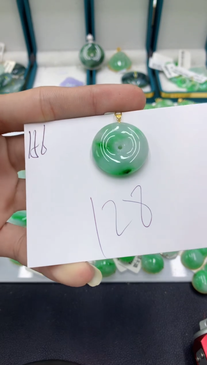 【闪购商品】翡翠颈饰18K金镶嵌翡翠