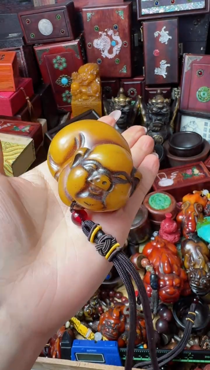 【闪购商品】蜜蜡裸石未镶嵌主播推荐：一物一拍，讲解为准！