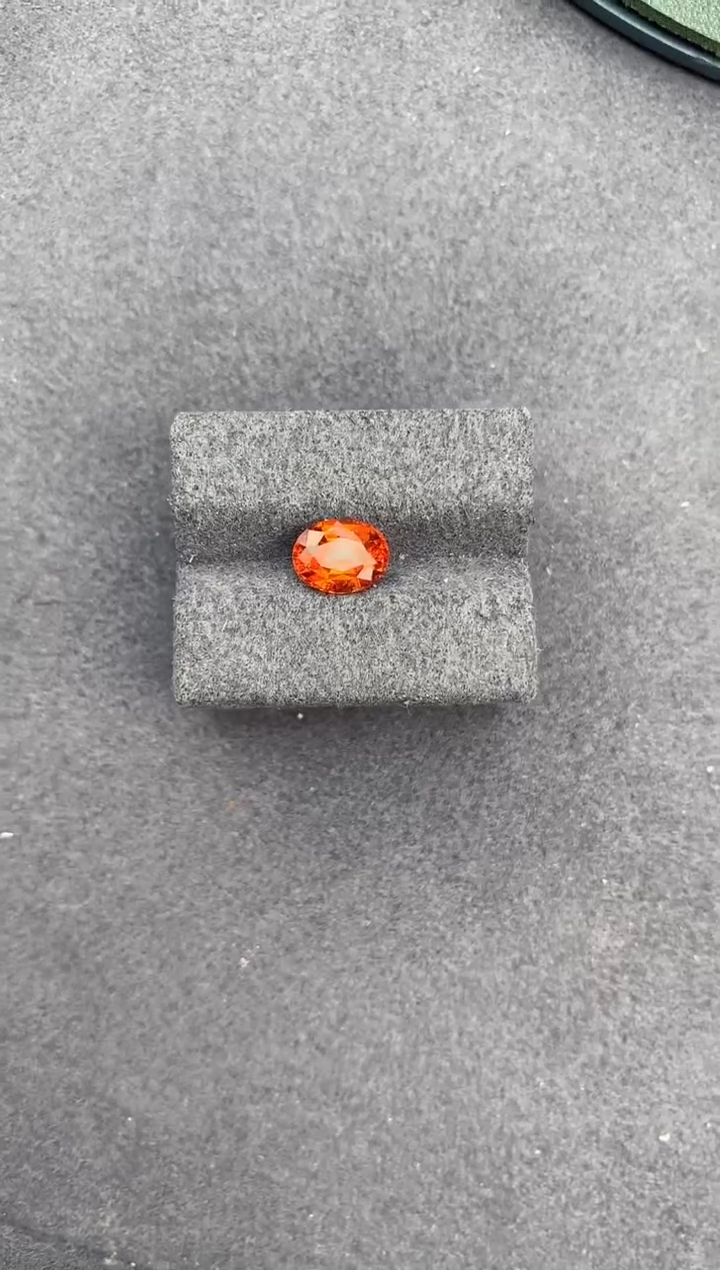 【闪购商品】石榴石（芬达石）裸石未镶嵌1.8ct芬达