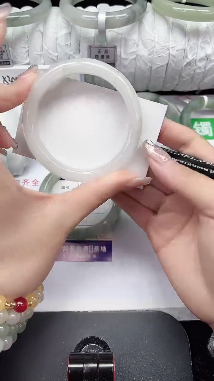 未镶嵌手镯石英质玉146-56/57
