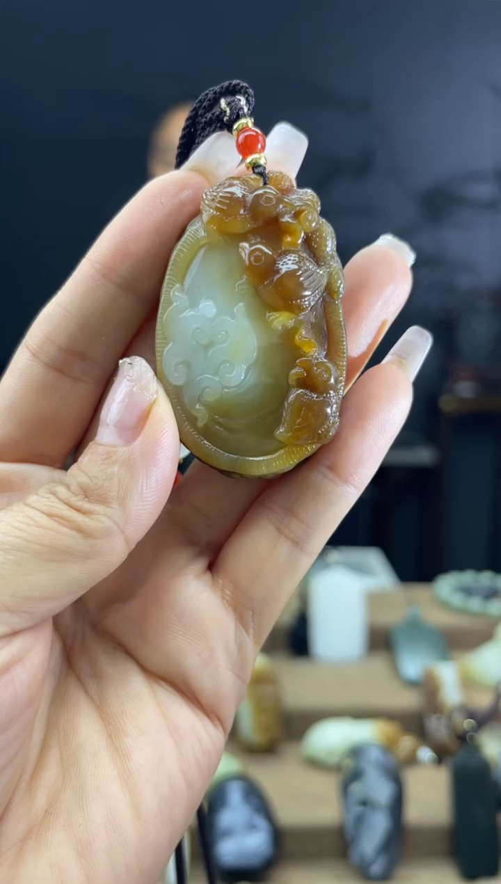 颈饰未镶嵌和田玉1