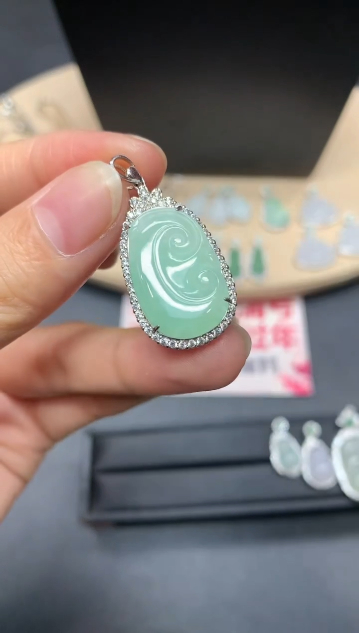 【闪购商品】翡翠吊坠(不含链)银S925镶嵌如意【多样性发其一】