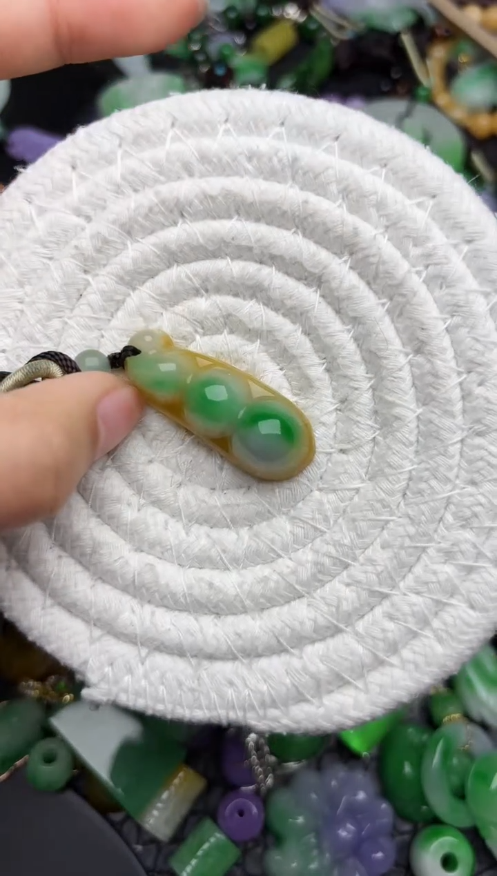 颈饰未镶嵌翡翠缅甸翡翠吊坠