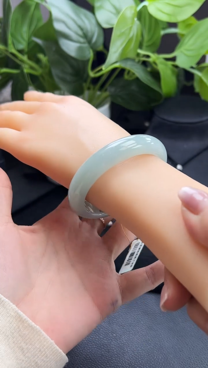 【闪购商品】翡翠手镯未镶嵌手镯51-53圈口