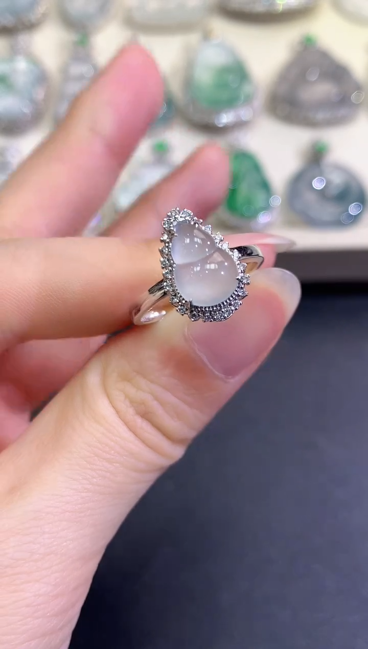 【闪购商品】翡翠戒指18K金镶嵌B55   